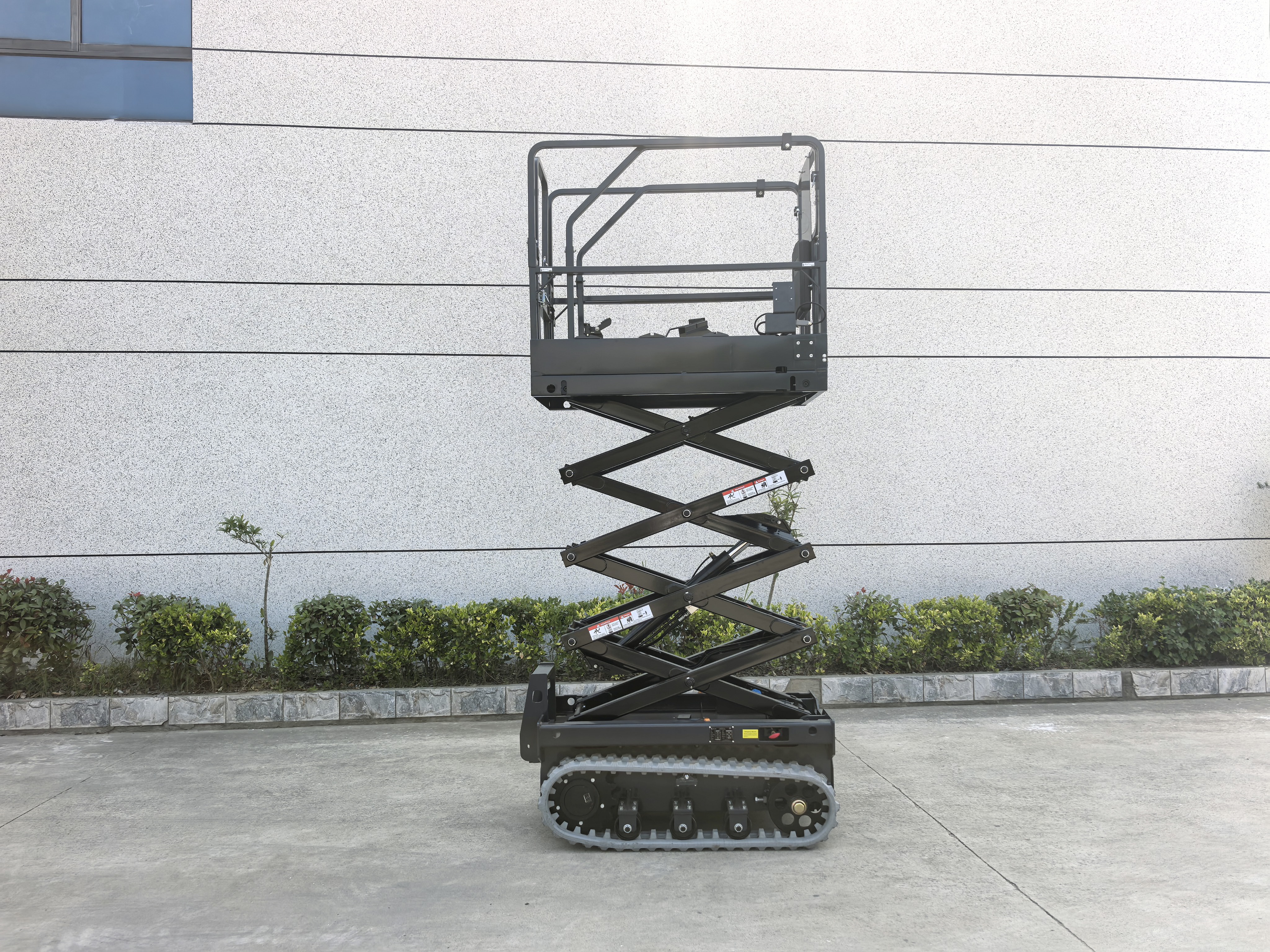 Steel reinforced crawler track chassis details