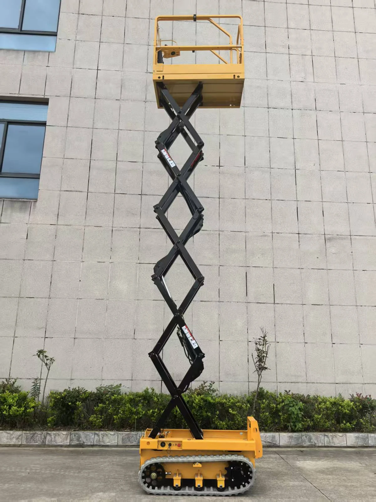 Crawler Scissor Lift GS0507T main view