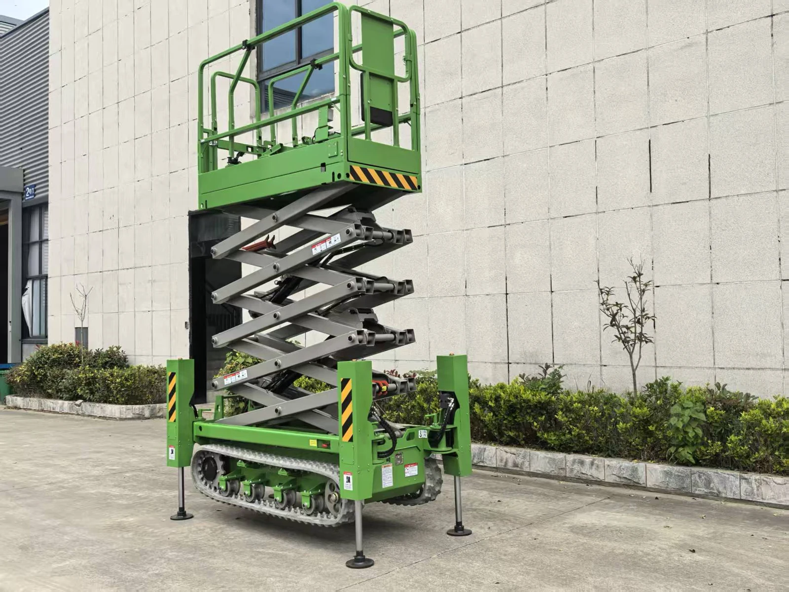 Crawler Scissor Lift GS0810TL main view