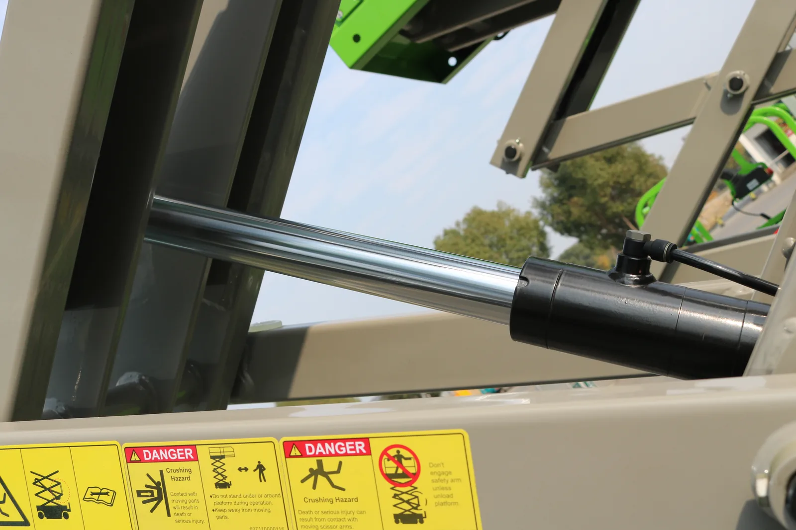 Standard Electric Scissor Lift Series
