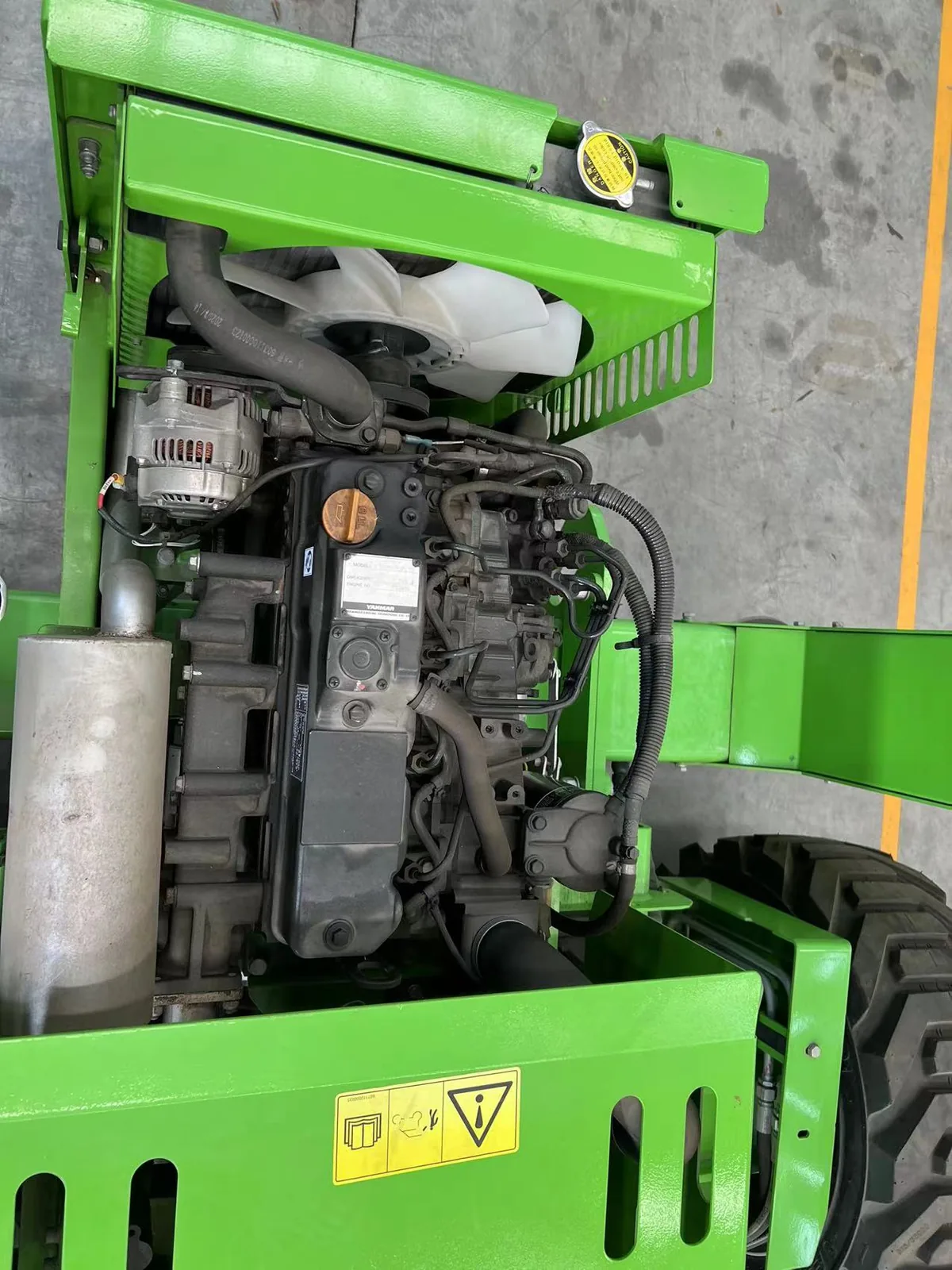 Rough Terrain Scissor Lift GS1323RT main view